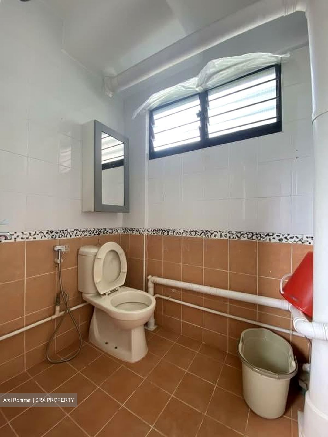 Blk 909 TAMPINES PALMSVILLE (Tampines), HDB 3 Rooms #556215421